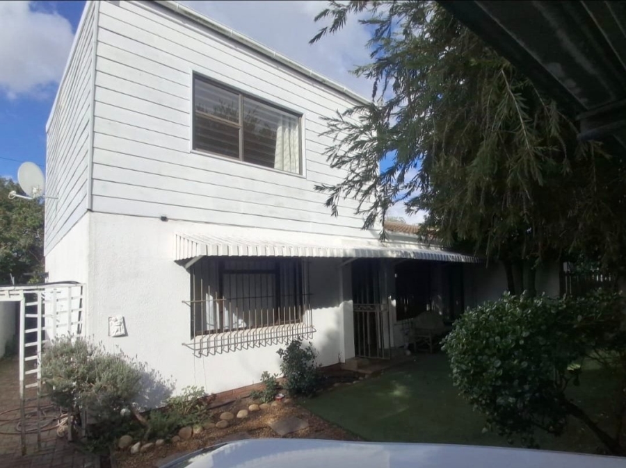 4 Bedroom Property for Sale in Pinelands Western Cape